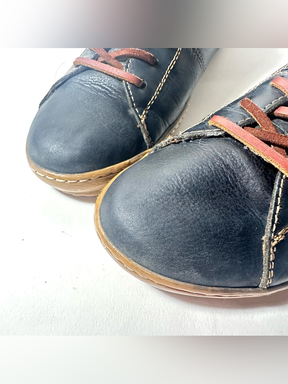 Shoes - Picture 10 of 16